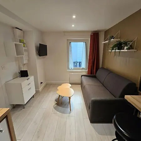 Apartment Neuf, Equipe *